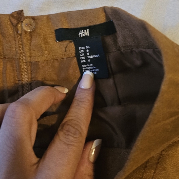 Suede tan skirt - Picture 3 of 5